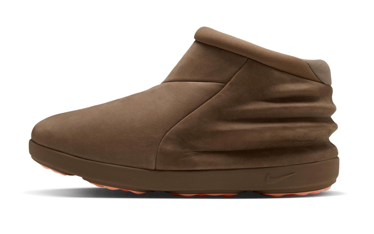 Nike 24.7 Recovery Boot IR0450-200 in Dark Driftwood brown leather, side profile. Image via House of Heat