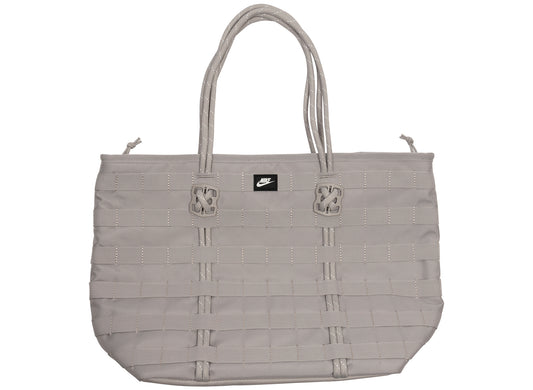 Nike Sportswear Tote