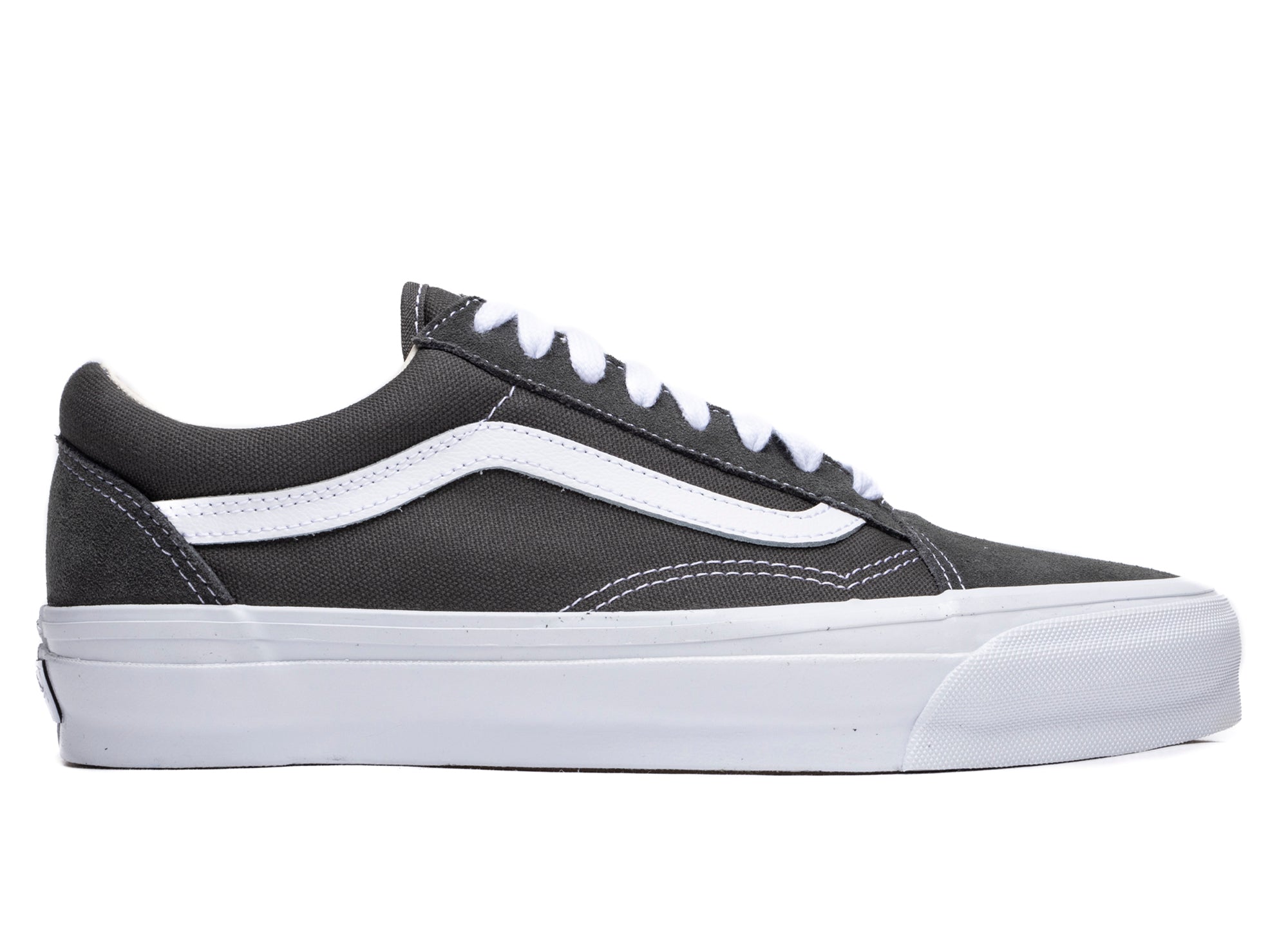 ONENESS_0005_VANS-LX-OLD-SKOOL