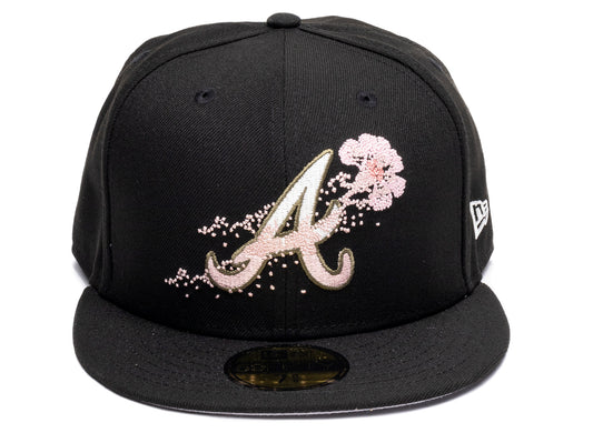 New Era Dotted Floral Atlanta Braves Fitted Hat xld