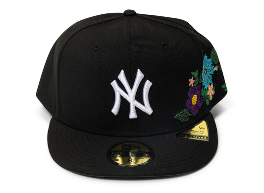 New Era Tonal Florals New York Yankees Fitted Hat in Black