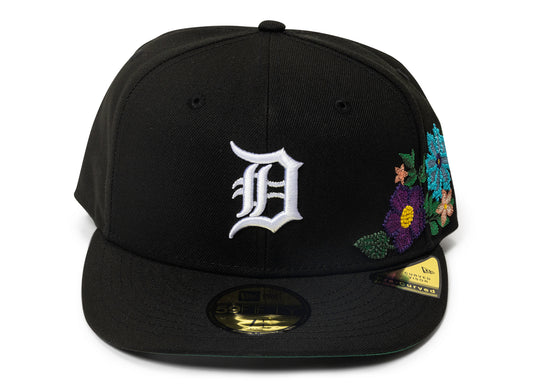 New Era Tonal Florals Detroit Tigers Fitted Hat in Black