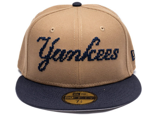 New Era Classic 8-Bit Wordmark New York Yankees Fitted Hat