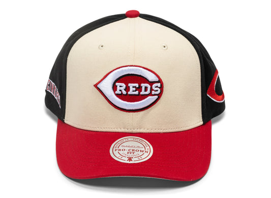 Mitchell & Ness MLB Cincinnati Reds Brushed Off Pro Snapback Hat