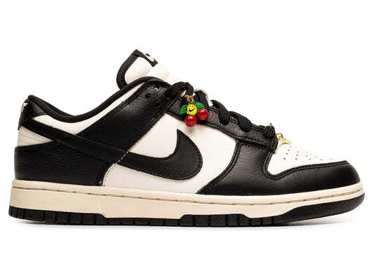 Women's Nike Dunk Low SE