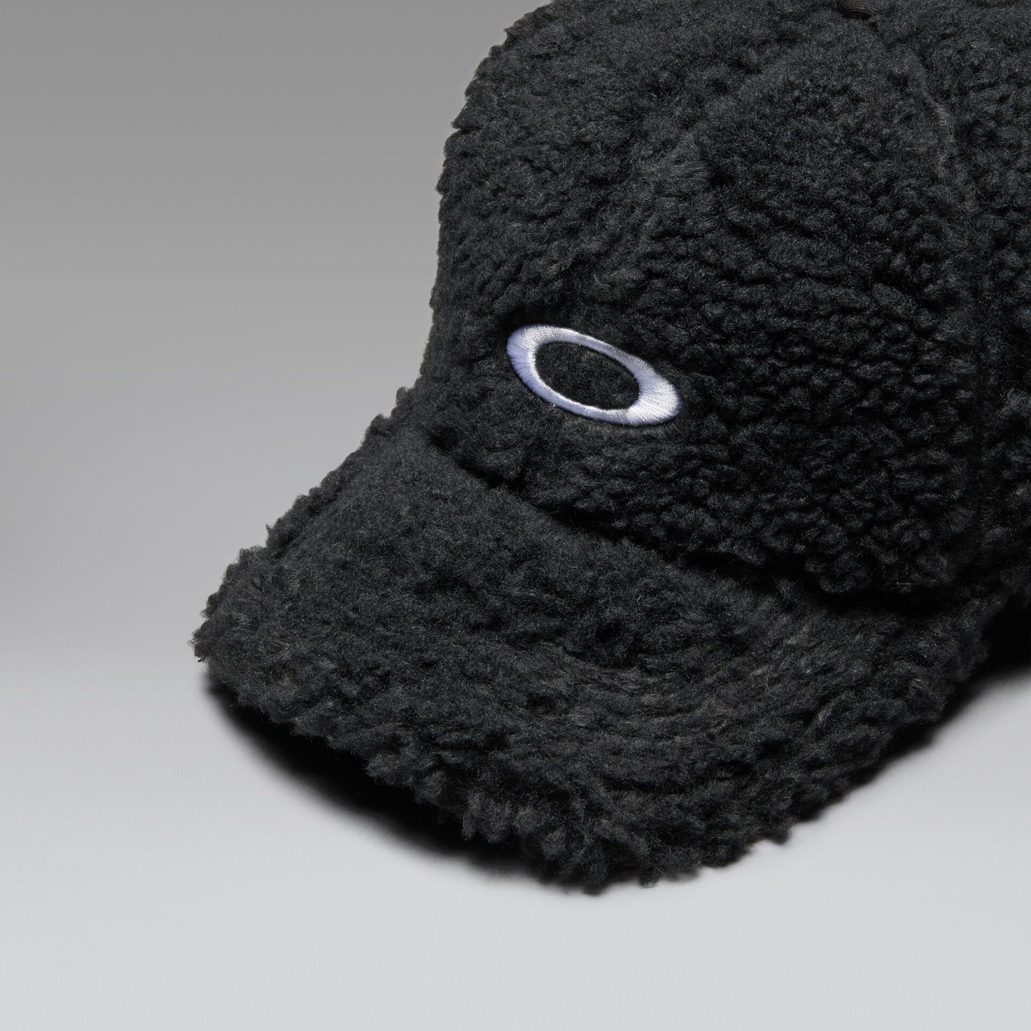 Oakley Mountain Fire Cap in Pitch Black detail or alternate view