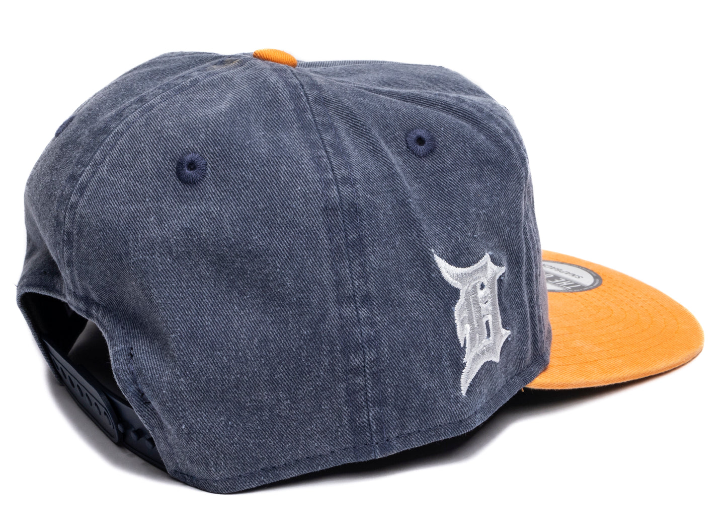 New Era Pigment Dyed Detroit Tigers Golfer Hat - view 2