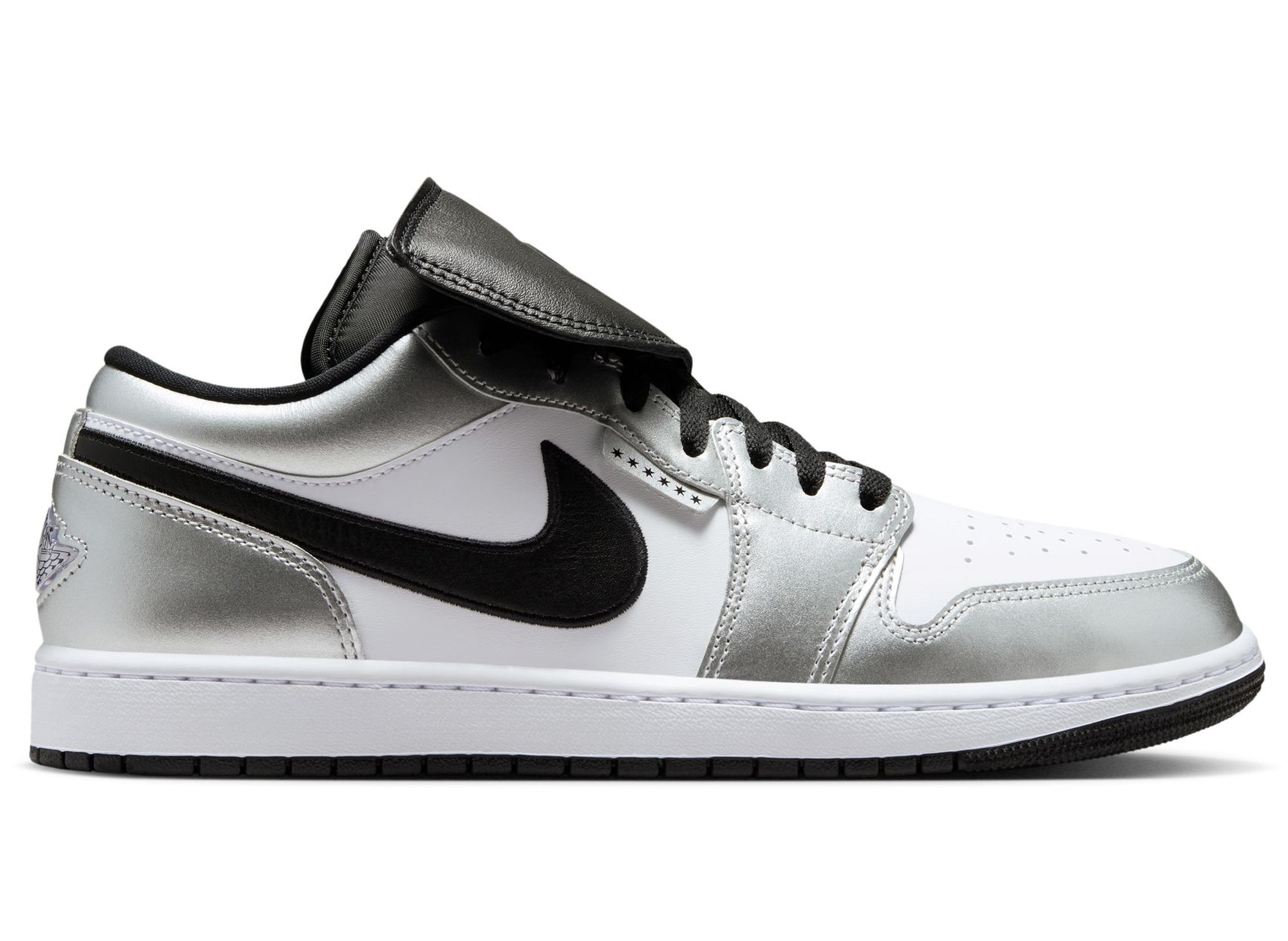 Air Jordan 1 Low SE in White / Black / Metallic Silver – Oneness