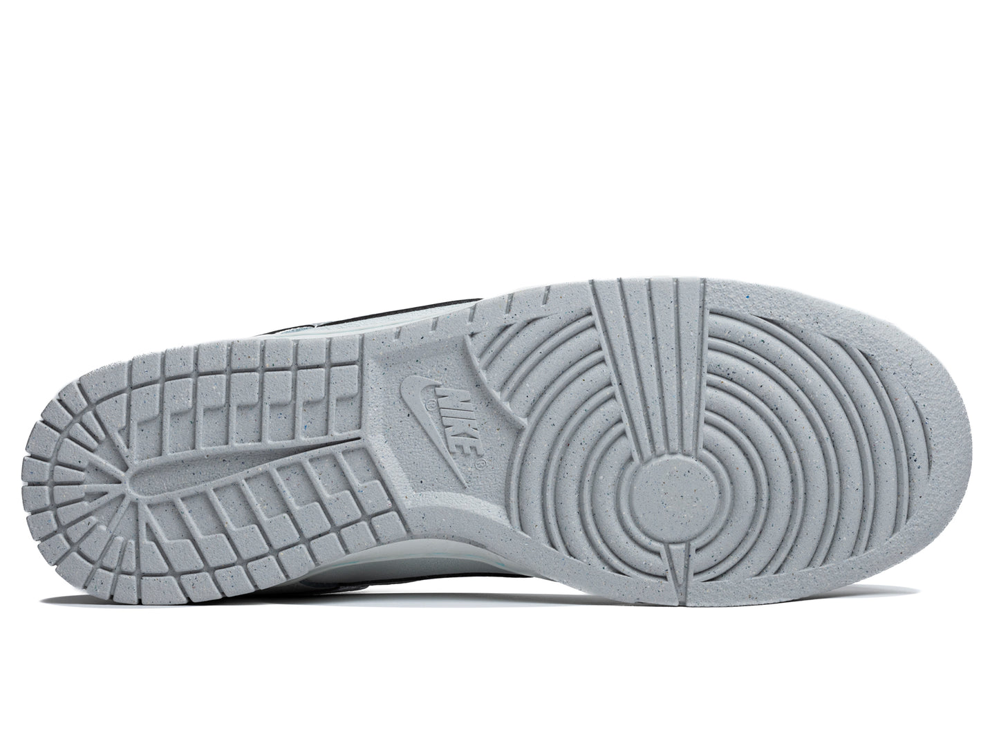 Nike Dunk Low Retro SE - view 5