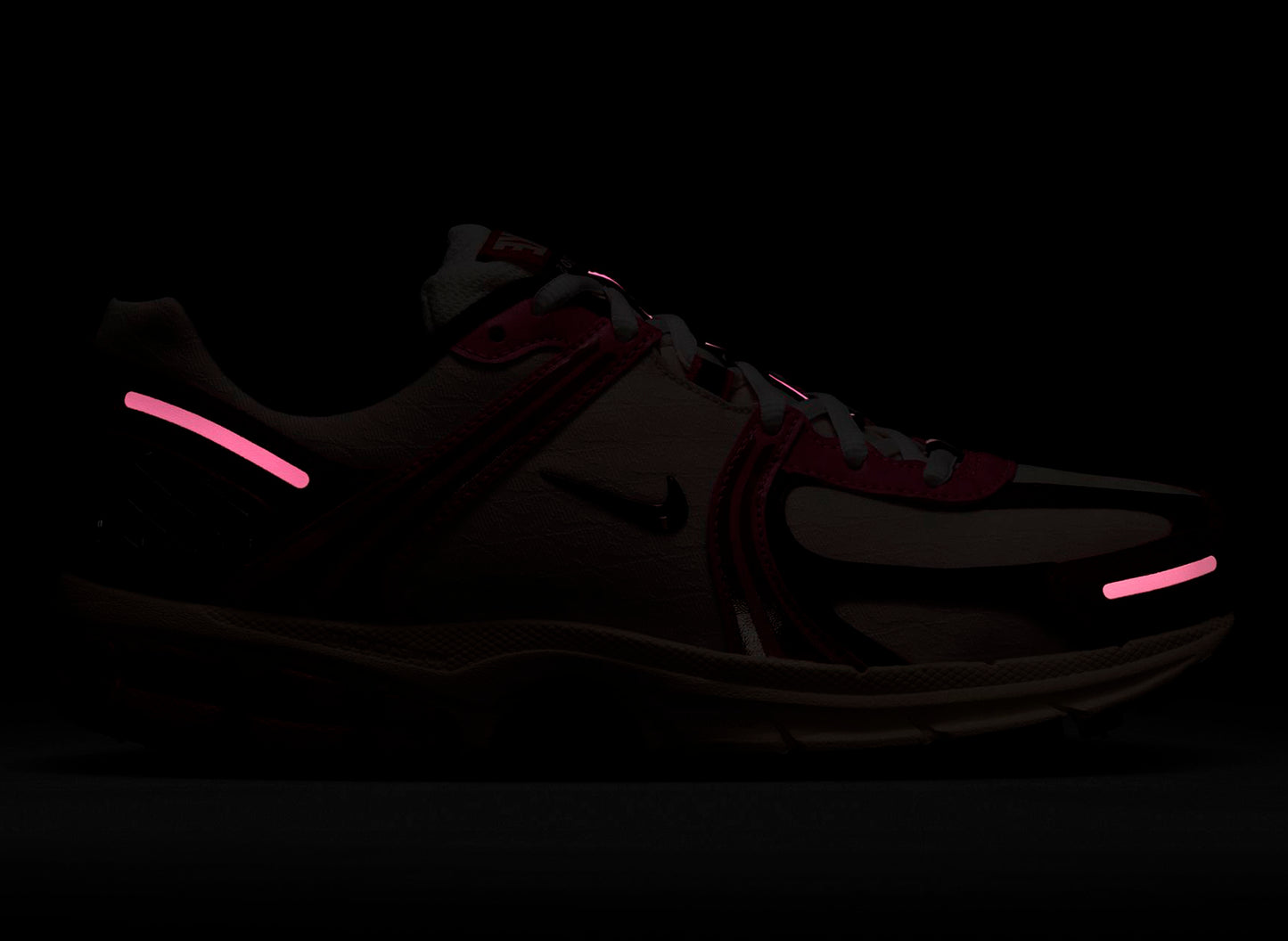 Women's Nike Zoom Vomero 5 — view 6