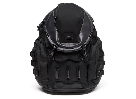 Oakley Kitchen Sink Backpack in Stealth Black