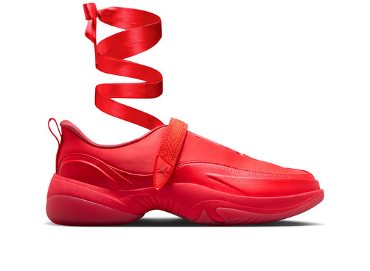 Women's Jordan Pointe in Chile Red