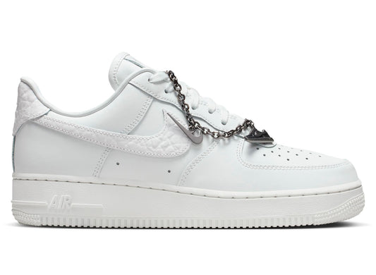 Women's Nike Air Force 1 '07 Low in Summit White