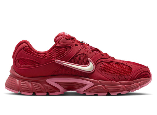 Women's Nike V5 Runner in Team Crimson