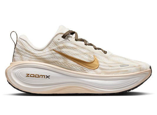Women's Nike Vomero Plus in Summit White / Metallic Gold