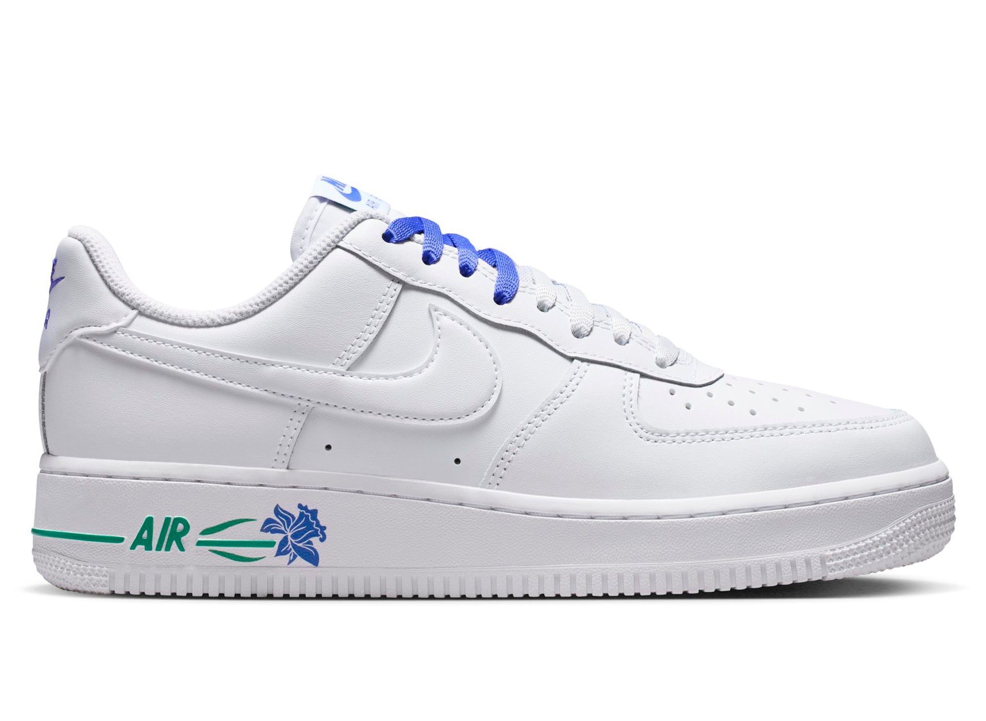 お値下げ★NIKE WMNS AIR FORCE 1 '07 SE 9.5 Women's Nike Air Force 1 '07 SE in White / Persian Violet