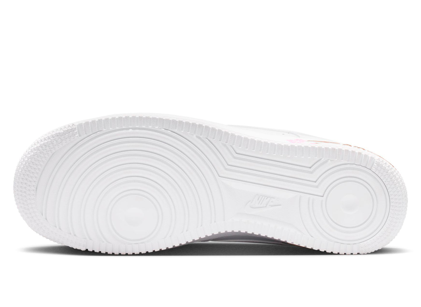 Women's Nike Air Force 1 '07 SE in White / Playful Pink
