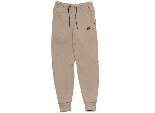 Nike Sportswear Tech Fleece Joggers in Khaki