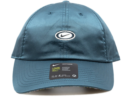 Nike Sportswear Heritage 86 Femme Cap in Ash Green