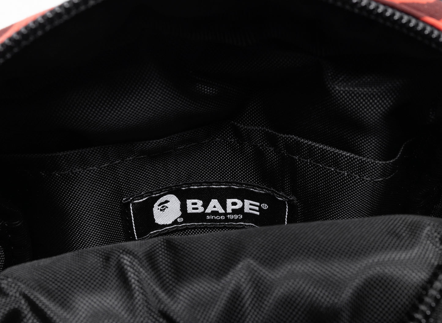 Mini sac bandoulière A Bathing Ape Color Camo rouge