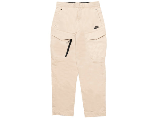Nike Sportswear Tech Essentials Woven Utility Pants