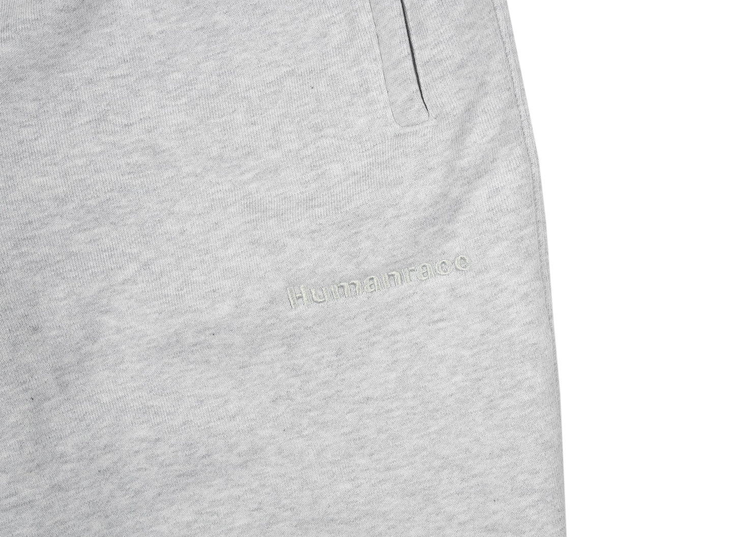 Adidas Pharrell Williams Basics Hose in Hellgrau