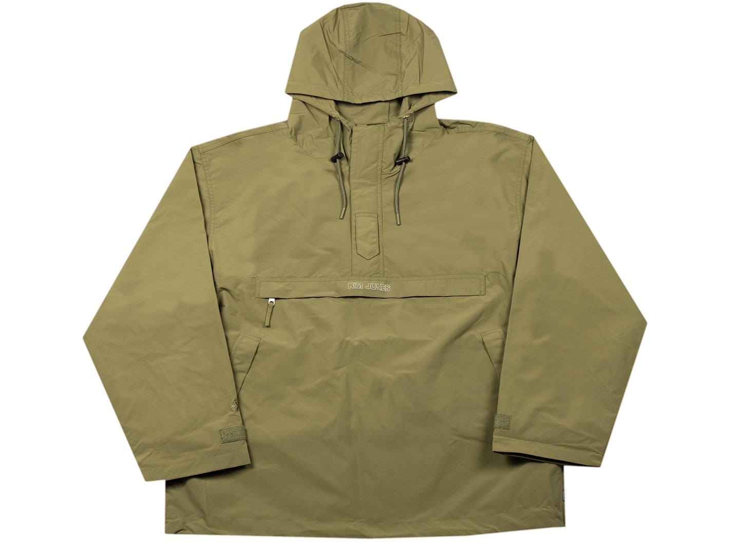 Parka Converse x Kim Jones en color oliva