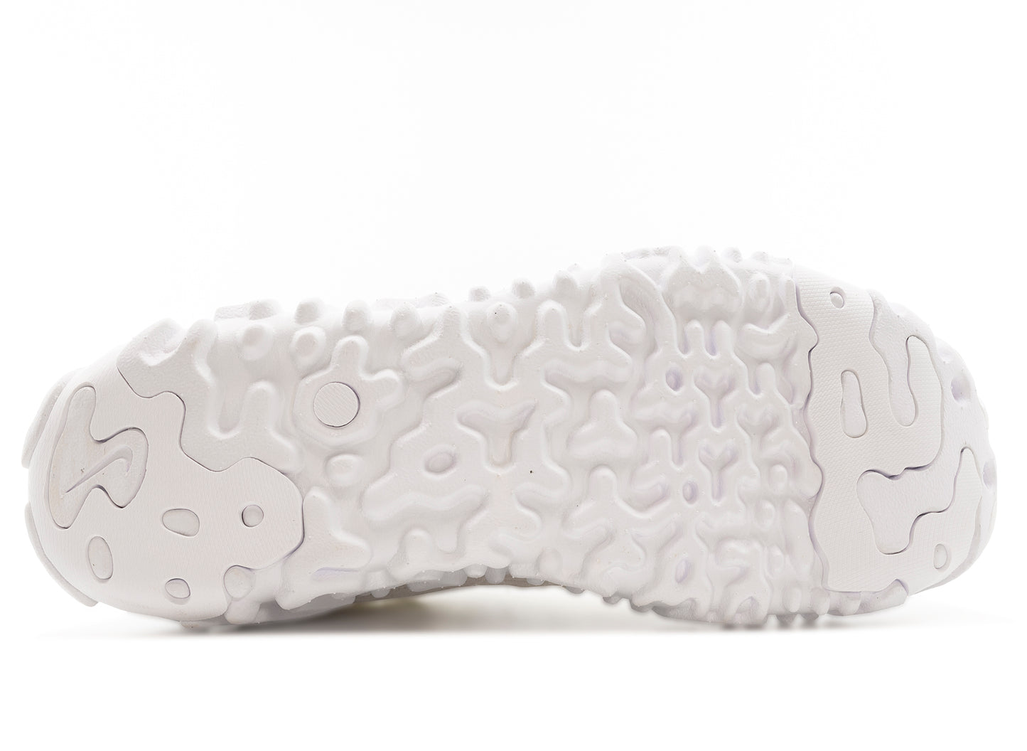 Nike Overbreak in Light Bone / Metallic Silver / Sail