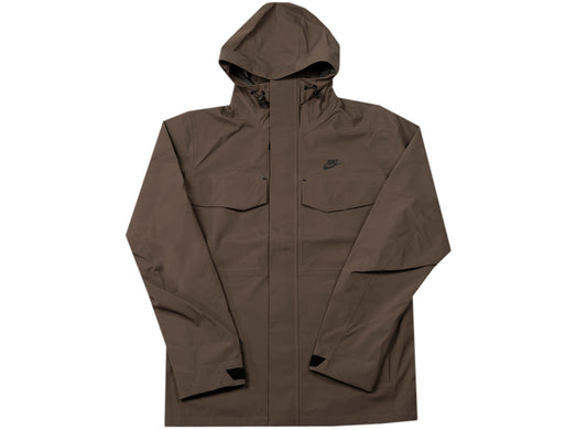 Nike Sportswear Storm-Fit ADV M65 Shell Jacket in Ironstone / Black