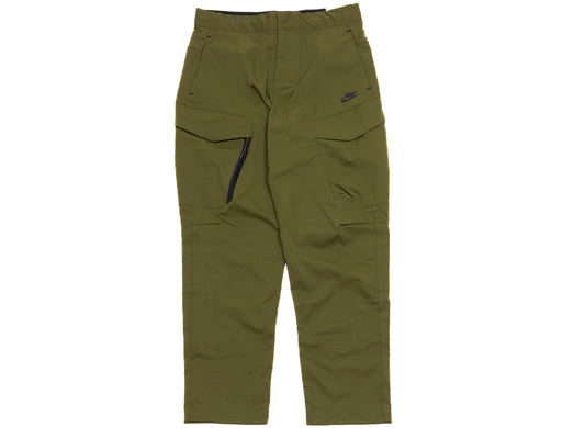Nike Sportswear Tech Essentials Woven Utility Pants in Rough Green / Black
