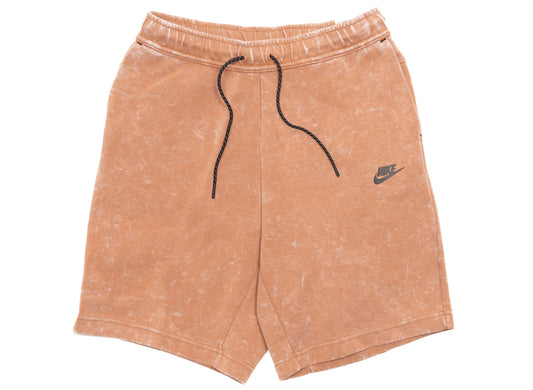 Nike Sportswear Tech Fleece Shorts in Mineral Clay / Black