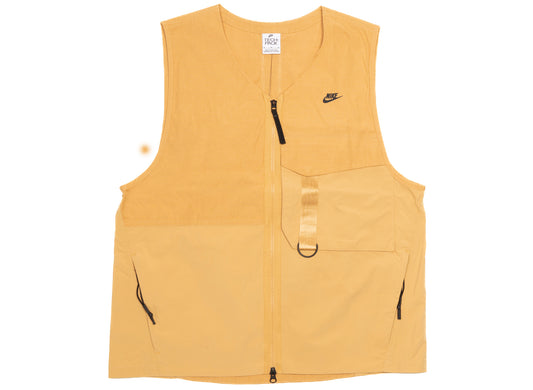 Nike Sportswear Tech Pack 365 Vest in Twine / Black