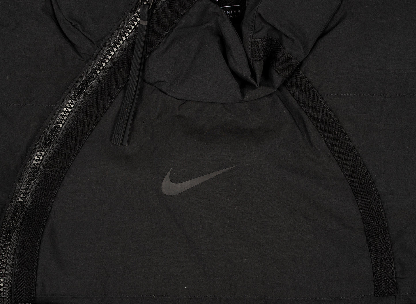 Nike Sportswear Tech Pack Synthetic-Fill Men's Gilet Vest in Black
