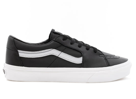 Vans Sk8 Low in Black & White