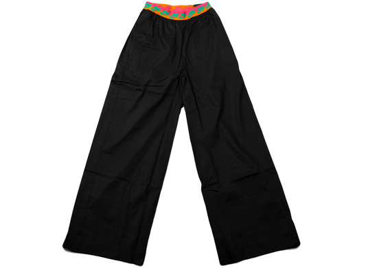 Women's Nike Sportswear Parachute Pants in Black