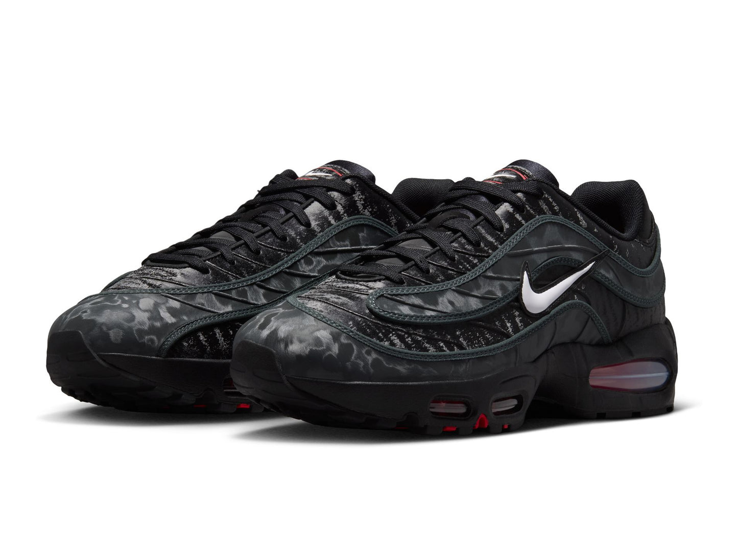 Nike Air Max Joga Bonito in Black / University Red