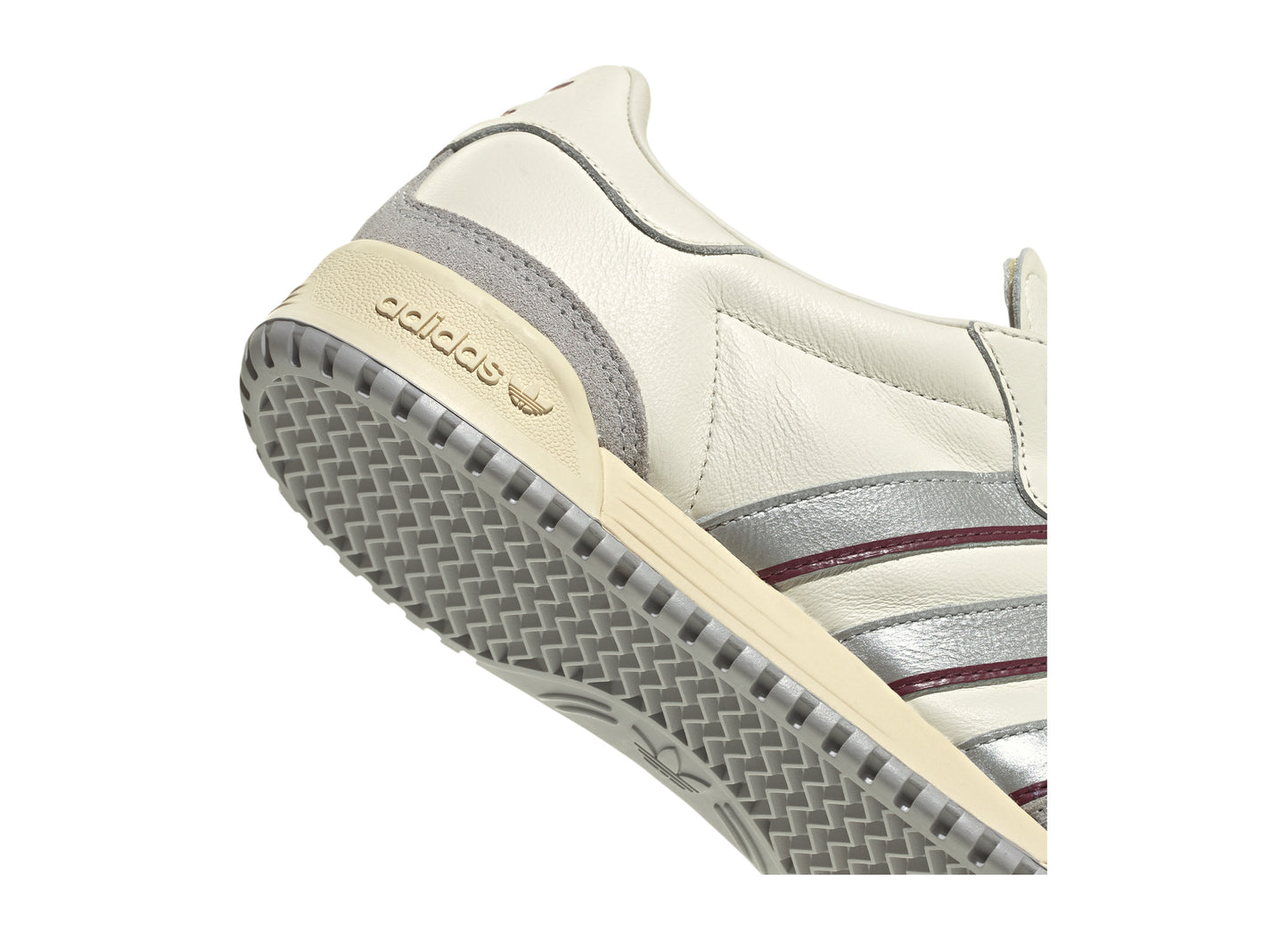 adidas Tangum in Off White / Silver Metallic