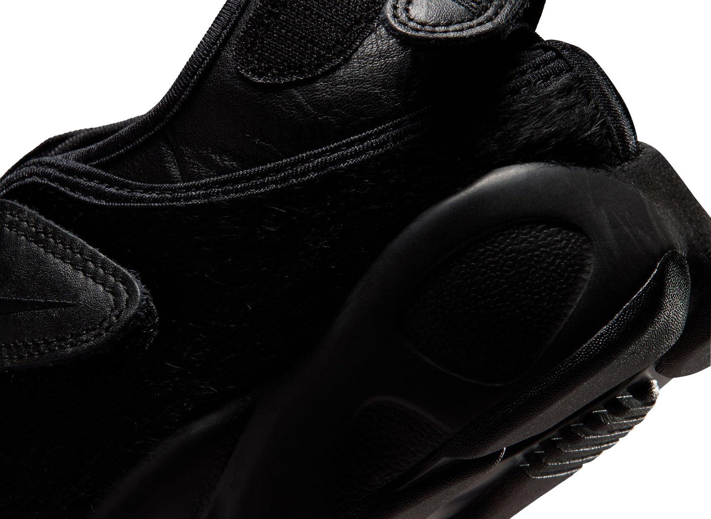 Women's Nike Air Rift in Black / Cool Grey, women's shoe in a black and cool grey colorway, view 11