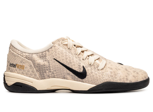 Women's Nike Total 90 SE