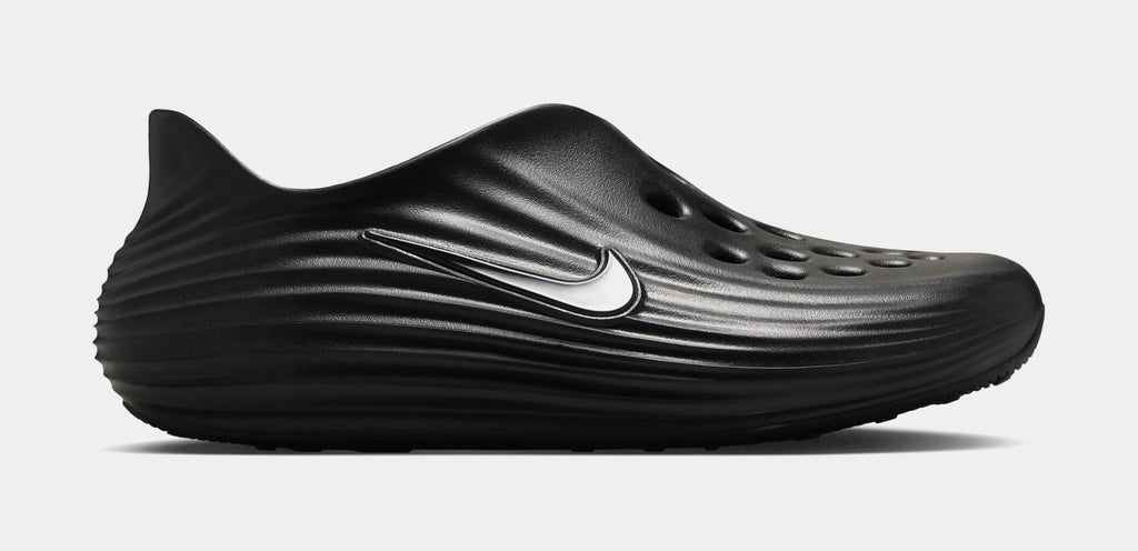 Nike ReactX Rejuven8 in Black