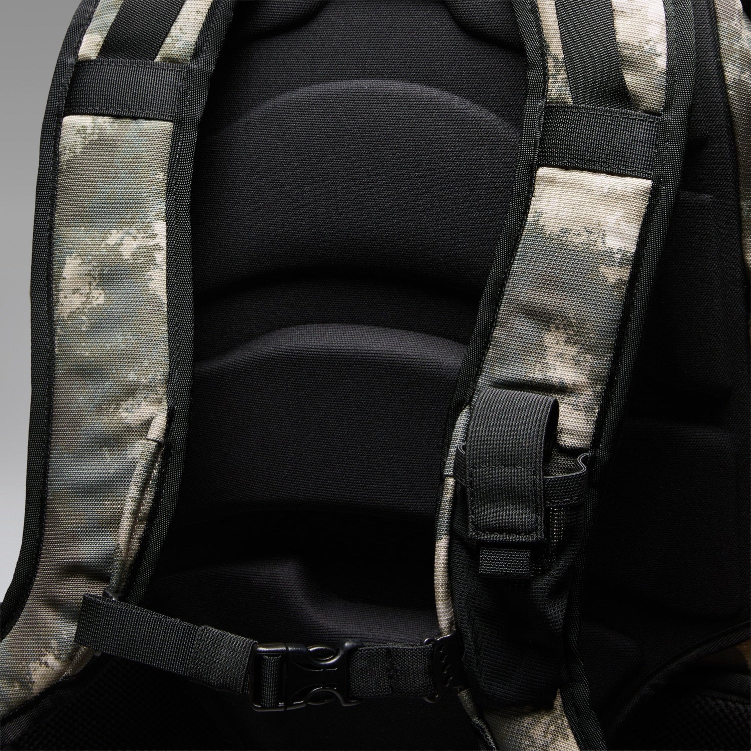 Oakley Kitchen Sink Backpack in Off-Slope Camo Green product view 4