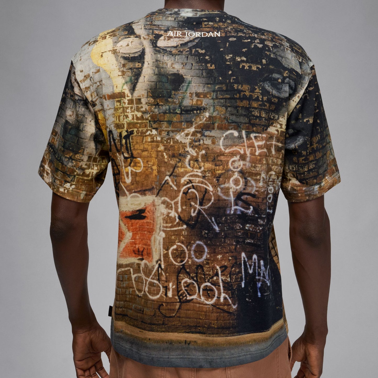 Air Jordan 85 T-Shirt in Off Noir / Sail
