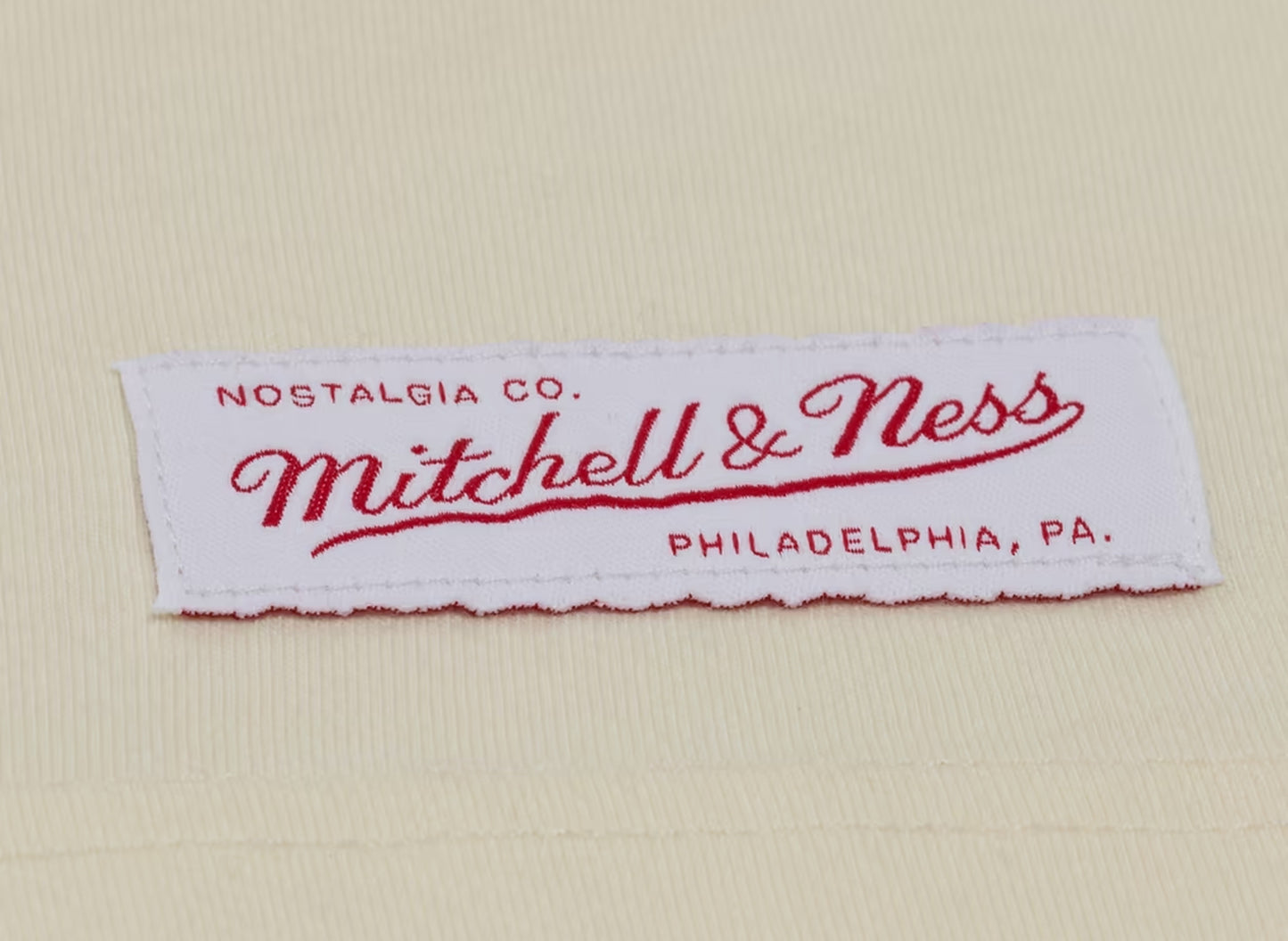 Mitchell & Ness Kentucky Wildcats Heritage Hues Oversized T-Shirt in Cream - neck label