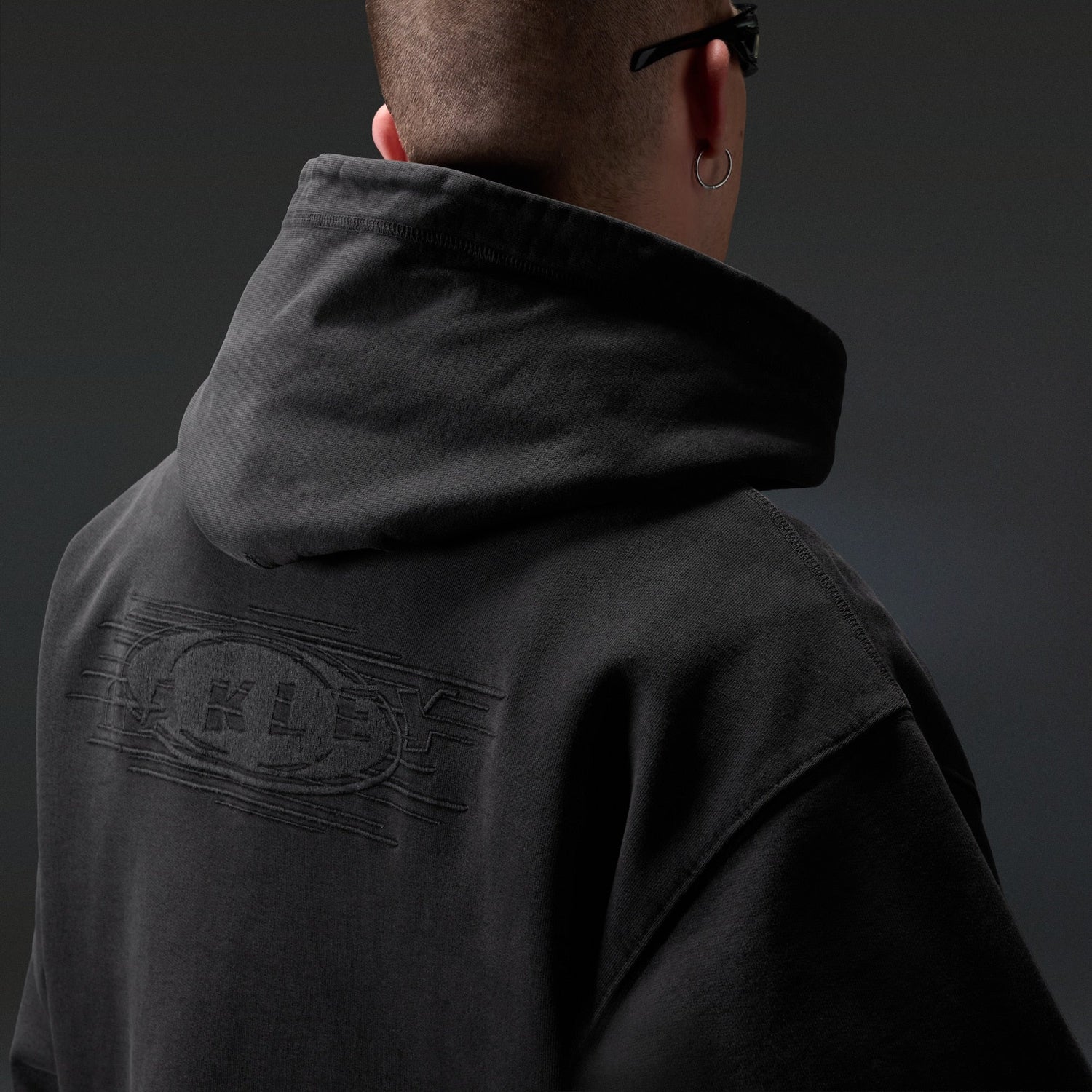 Oakley Echo Mod Embroidered Hoodie 021 model view 3