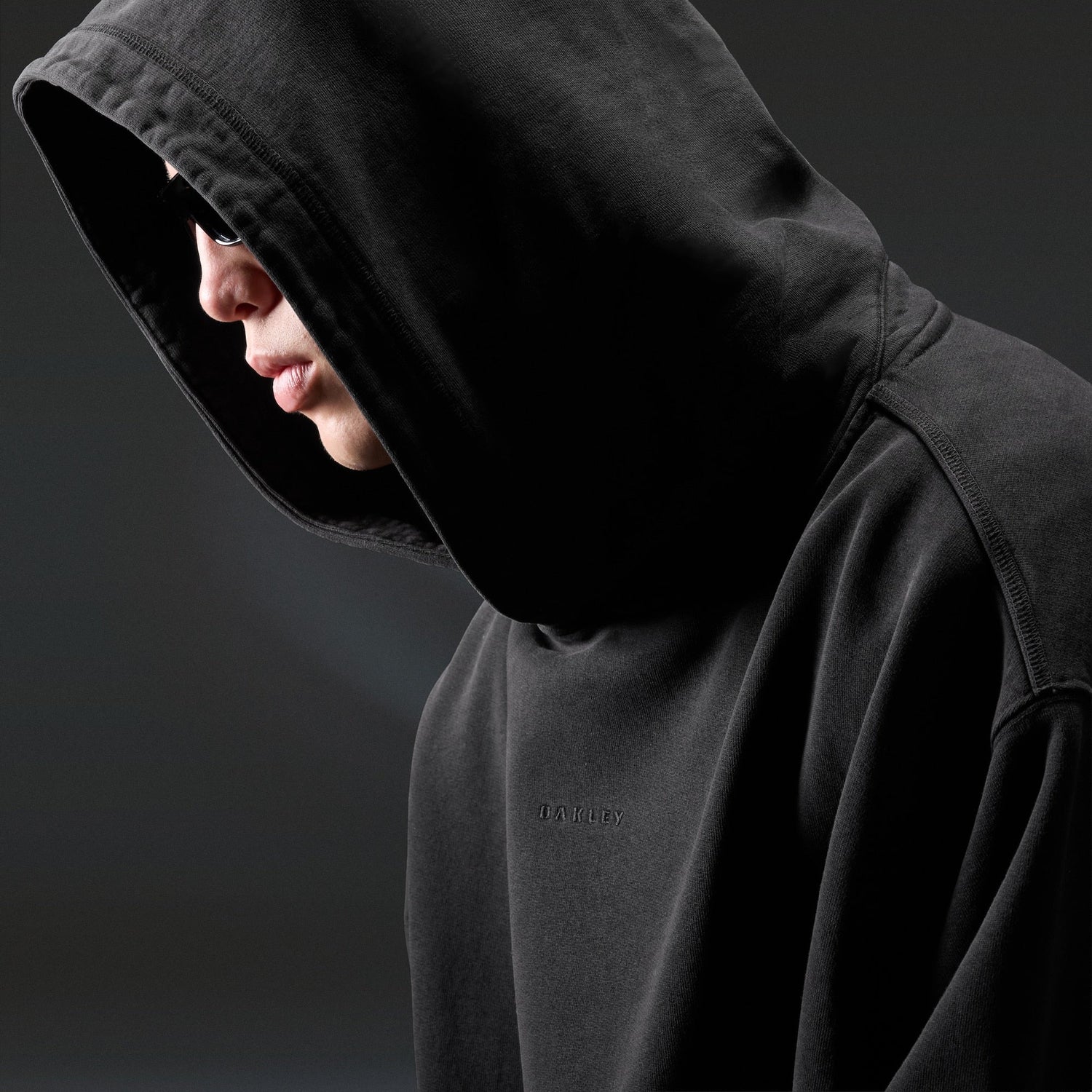 Oakley Echo Mod Embroidered Hoodie 021 model view 4