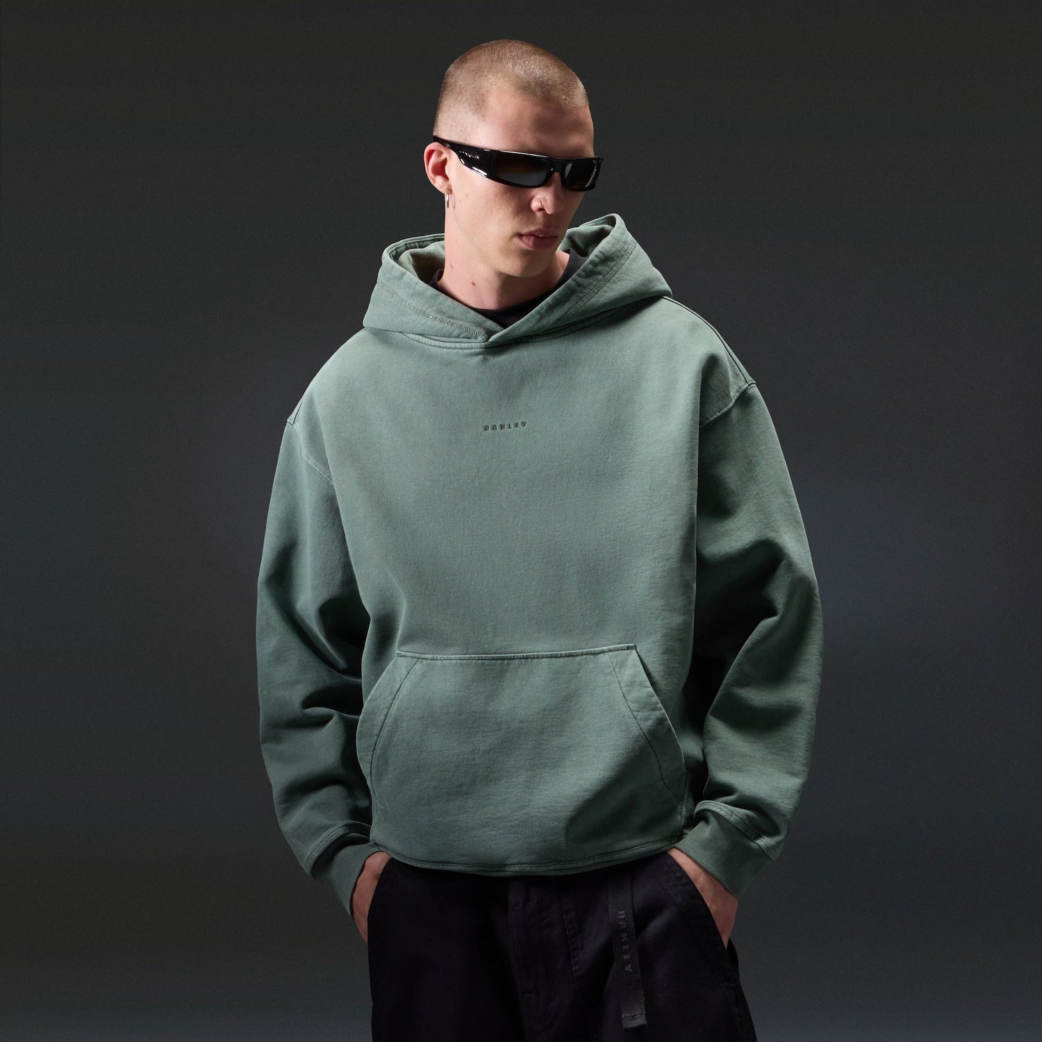 Oakley Echo Mod Embroidered Hoodie 74O model view 2