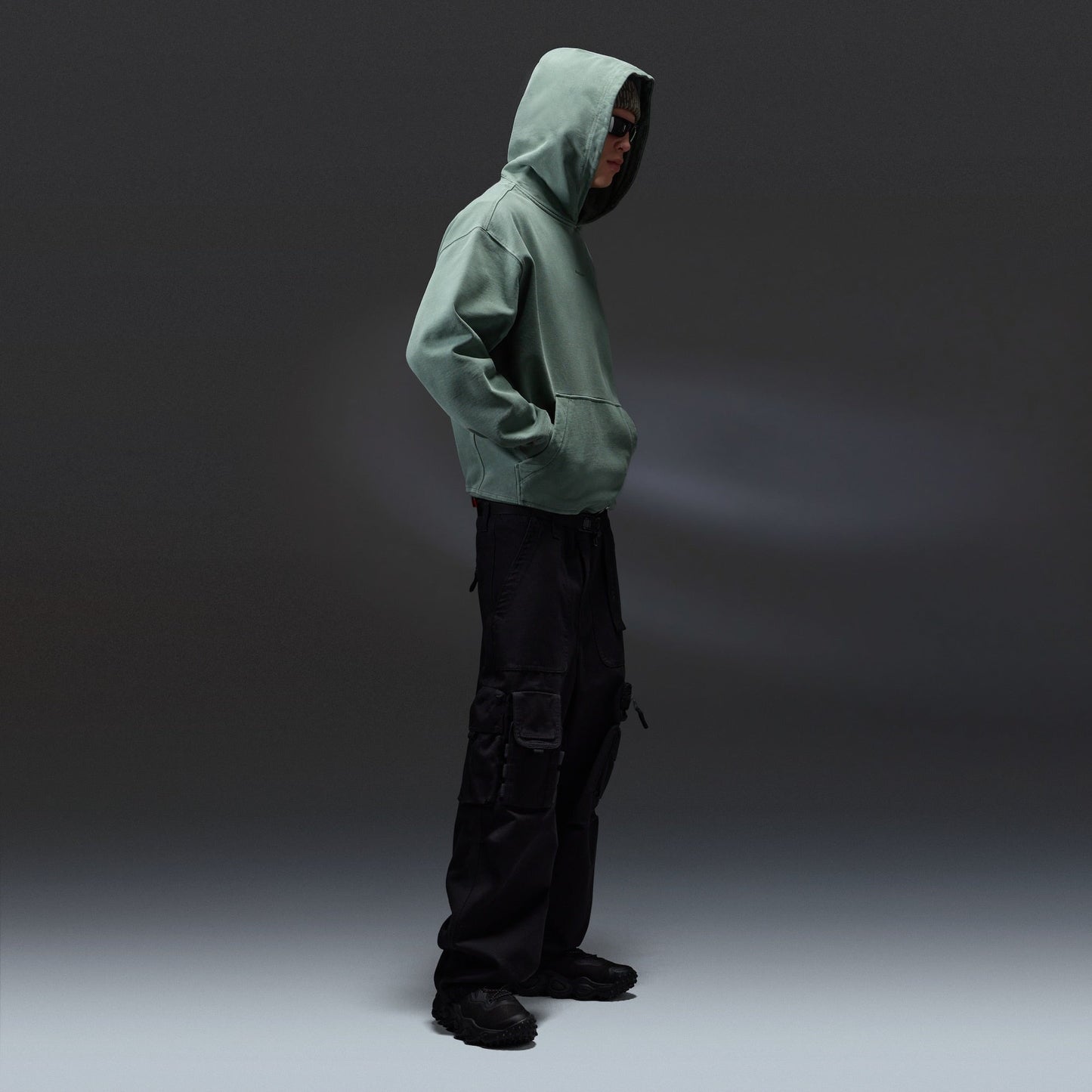 Oakley Echo Mod Embroidered Hoodie 74O model view 1