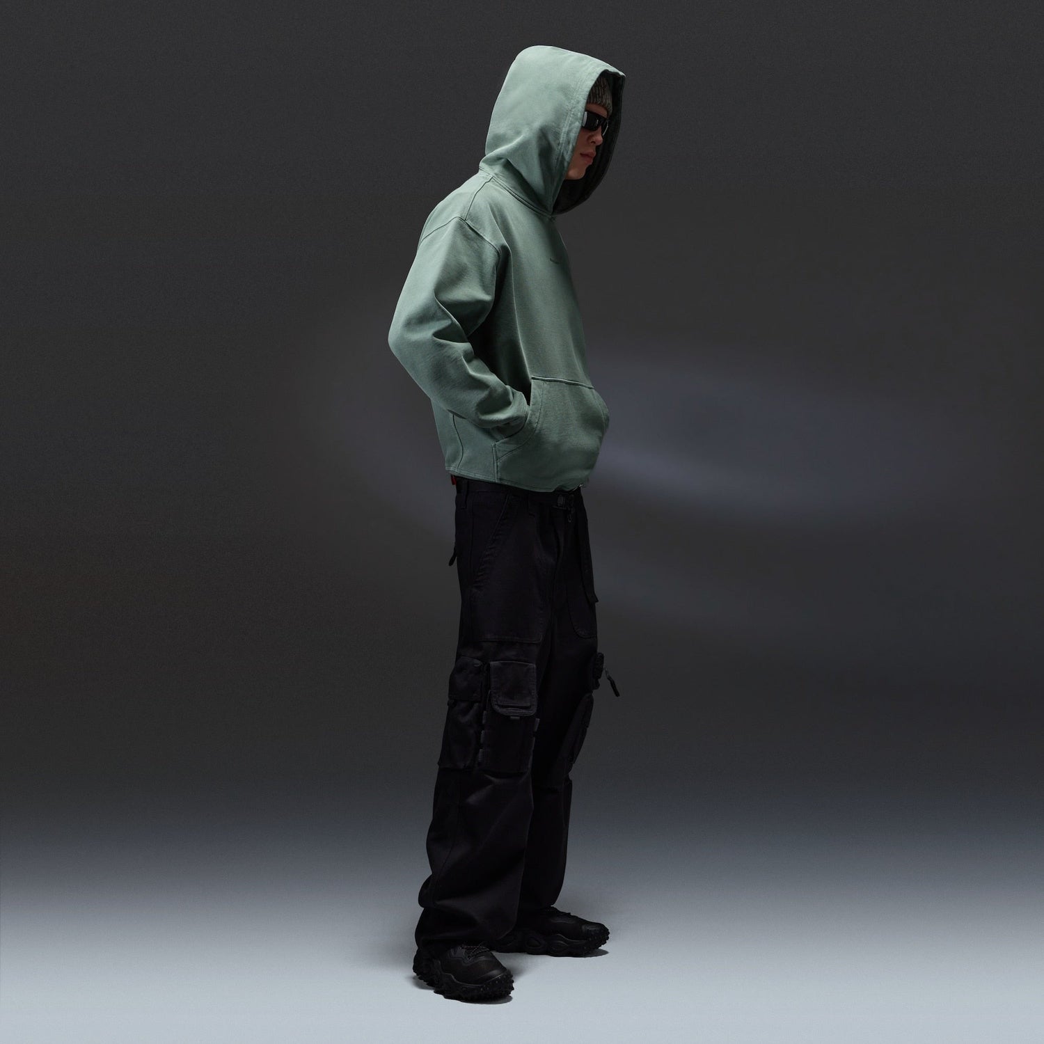 Oakley Echo Mod Embroidered Hoodie 74O model view 1