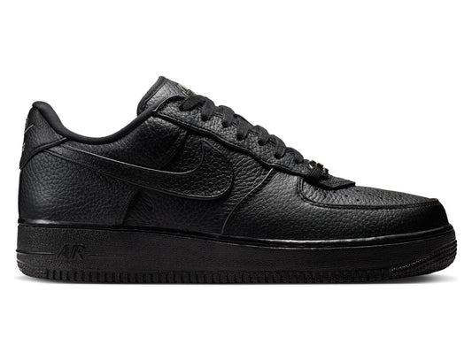 Nike IM5754-001 medial side