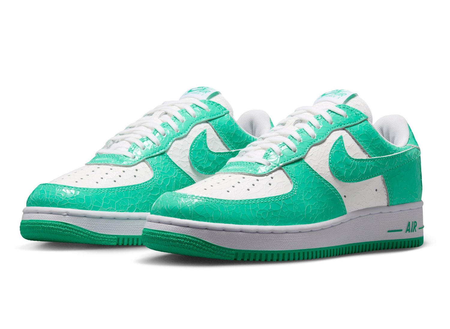 Nike Air Force 1 JA0248-001 green and white three quarter pair